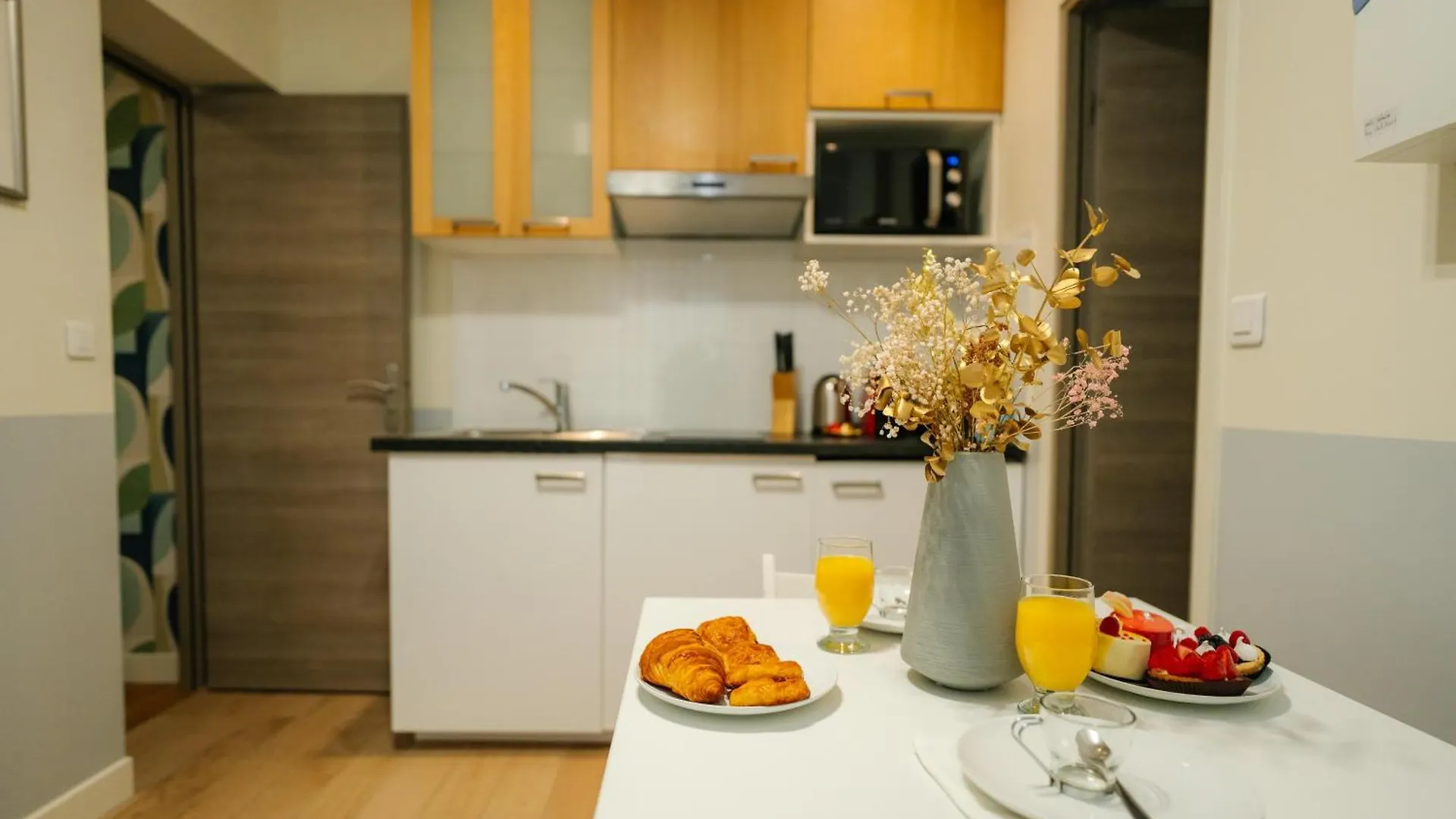 Apartment Parisian Elegance Wood Near Bastille And Marais Paris